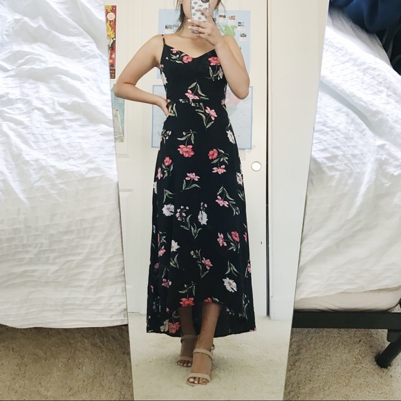 Hollister Dresses & Skirts - hollister floral maxi dress
